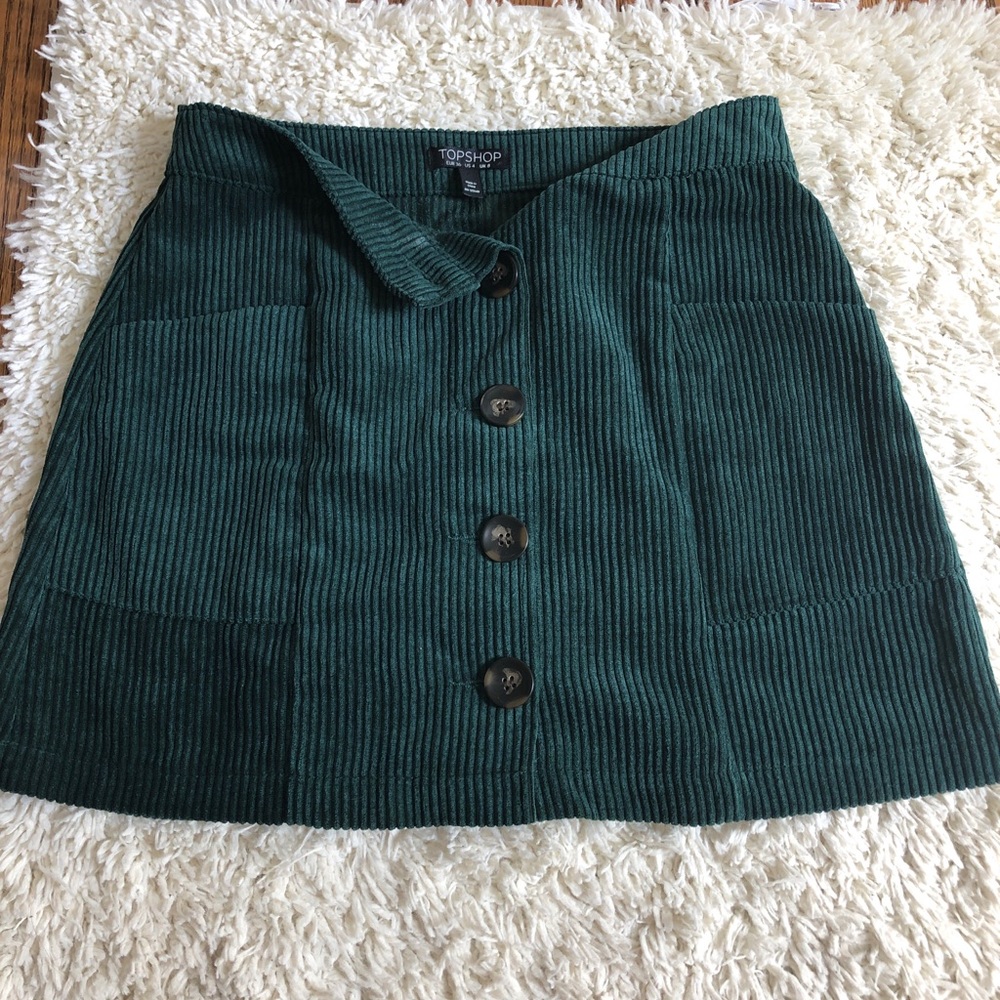 Too shop green button skirt